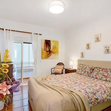 Anita モンテ・ゴルド